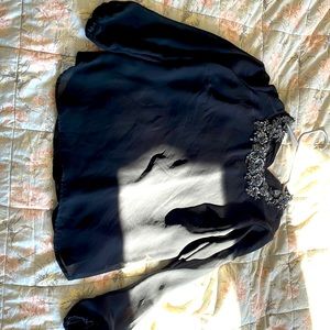 Black blouse with detail in neck, transparent!
